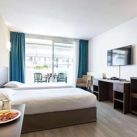 Loges Du Park - Hotel *