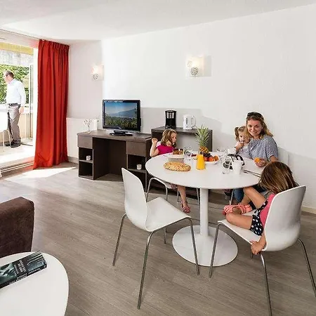 Hotel Loges Du Park - *