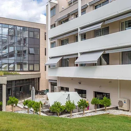 Loges Du Park - Hotel *
